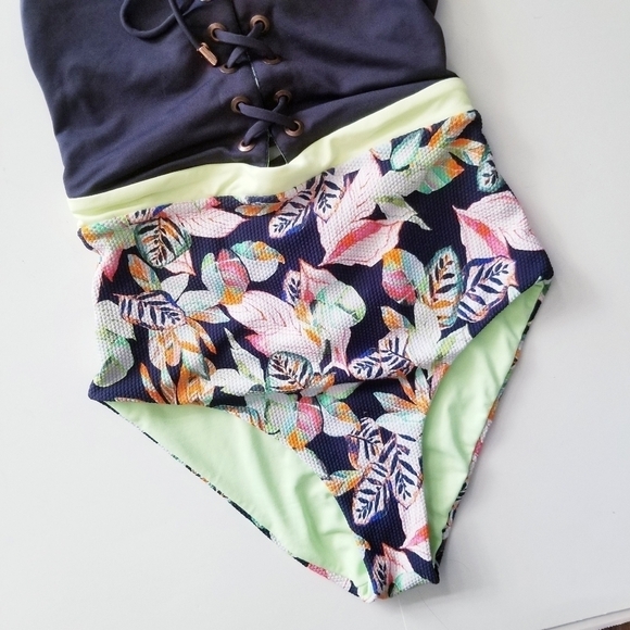 Maaji Limelight Reversible One Piece Swimsuit - Picture 6 of 13